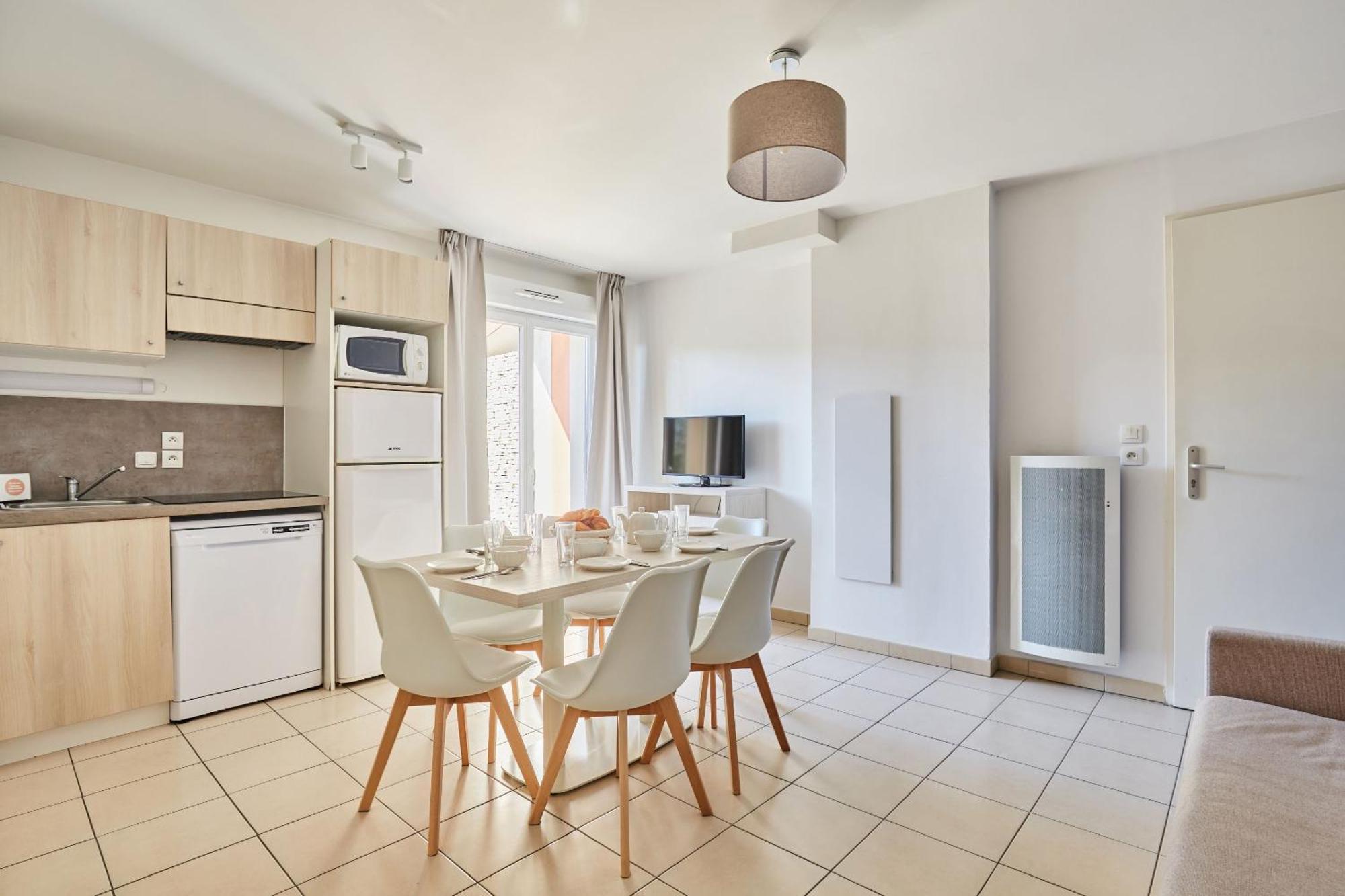 Residence Odalys Le Mas Des Flamants Aigues-Mortes Exterior foto